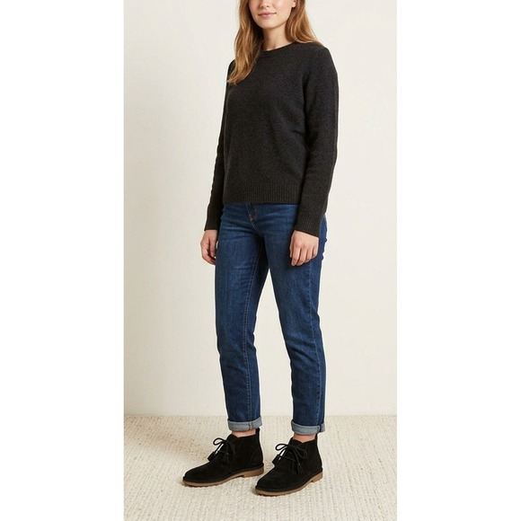 Tommy Bahama Evert Black Suede Booties, Tassel Laces, Rubber Soles, Size 7.5 - Picture 2 of 6